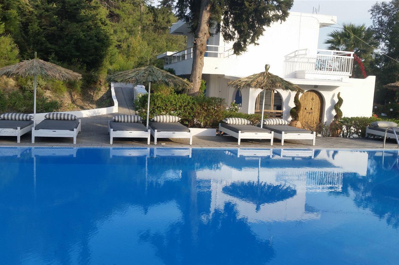 Pine Trees Art Hotel Ixia  Exterior foto